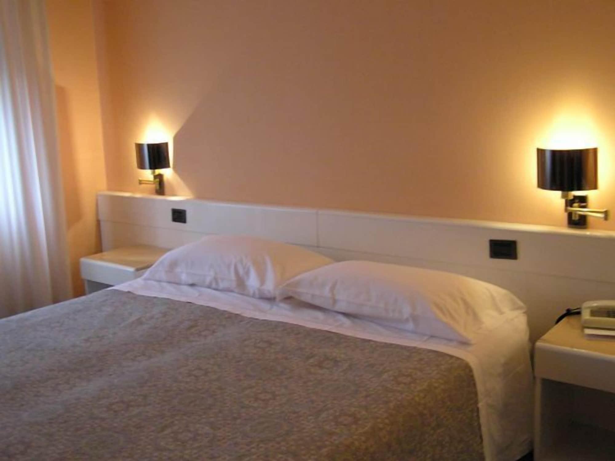 Hotel Giovanni ปาโดวา ภายนอก รูปภาพ